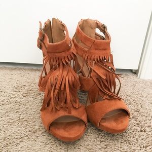 Fringe heels
